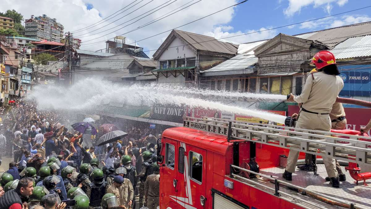 शिमला के बाद मंडी में मस्जिद पर घमासान, सड़क पर उतरे हिंदू संगठनों के कार्यकर्ता